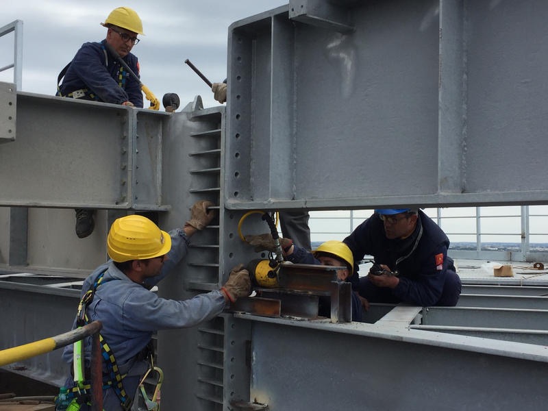 Montaggio strutture quota 90 mt